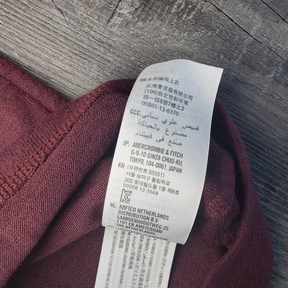 A&F Cozy Soft Women’s Off the Shoulder Wrap Sweater Crisscross | S - Picture 6 of 9